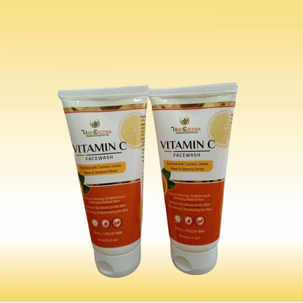 navchetna vitamin c facewash